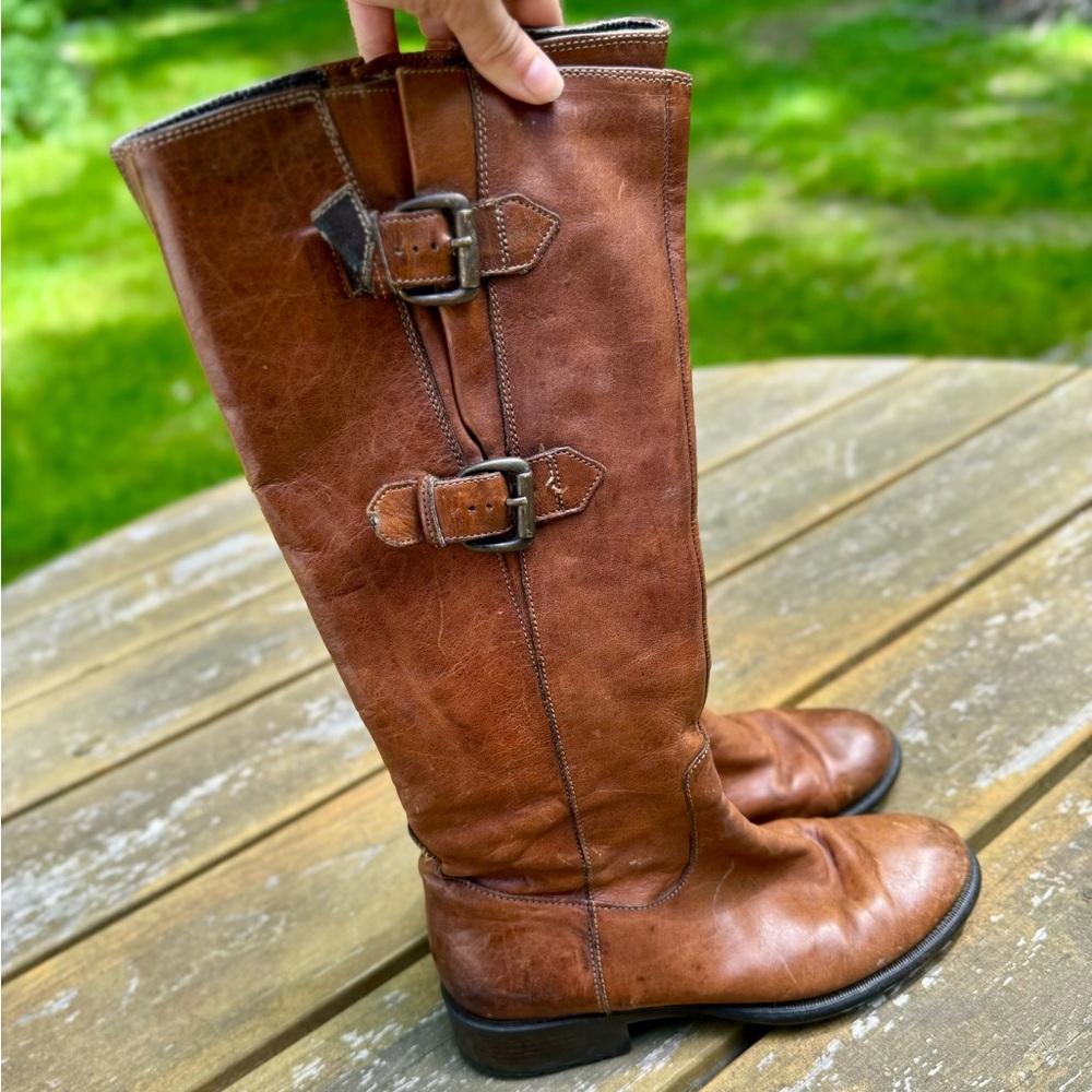 CLARKS Boots 👢